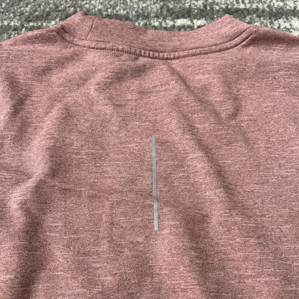 NIKE Dri- Fit Running Crewneck Sweatshirt With Hand Covers & Thumbholes - Picture 8 of 8